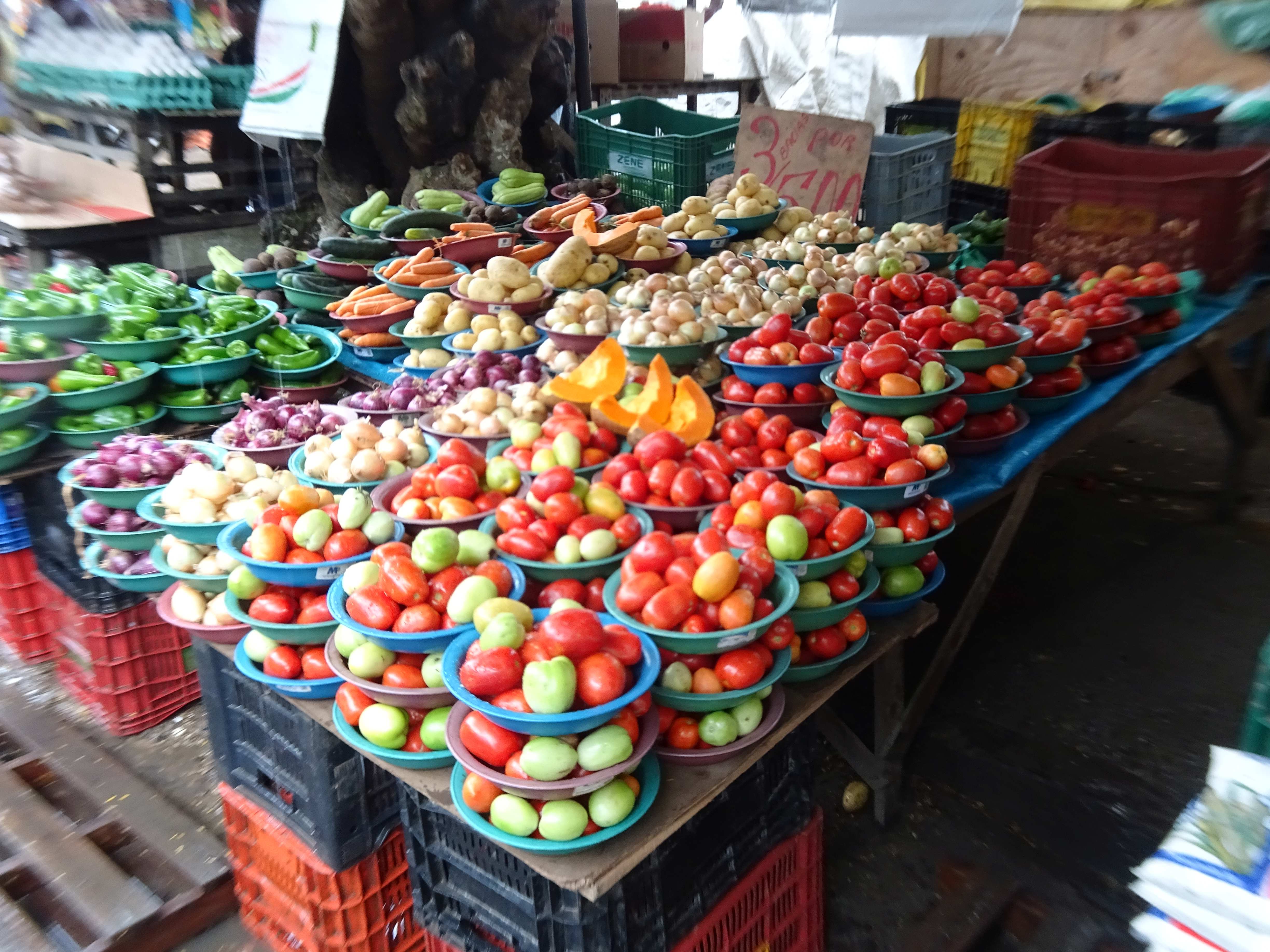 Ausflug auf's Land, zuerst auf den Markt.