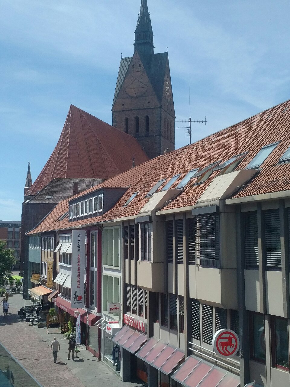 Summer in the city ... mit der Entdeckung des Café F im Freiwilligenzentrum