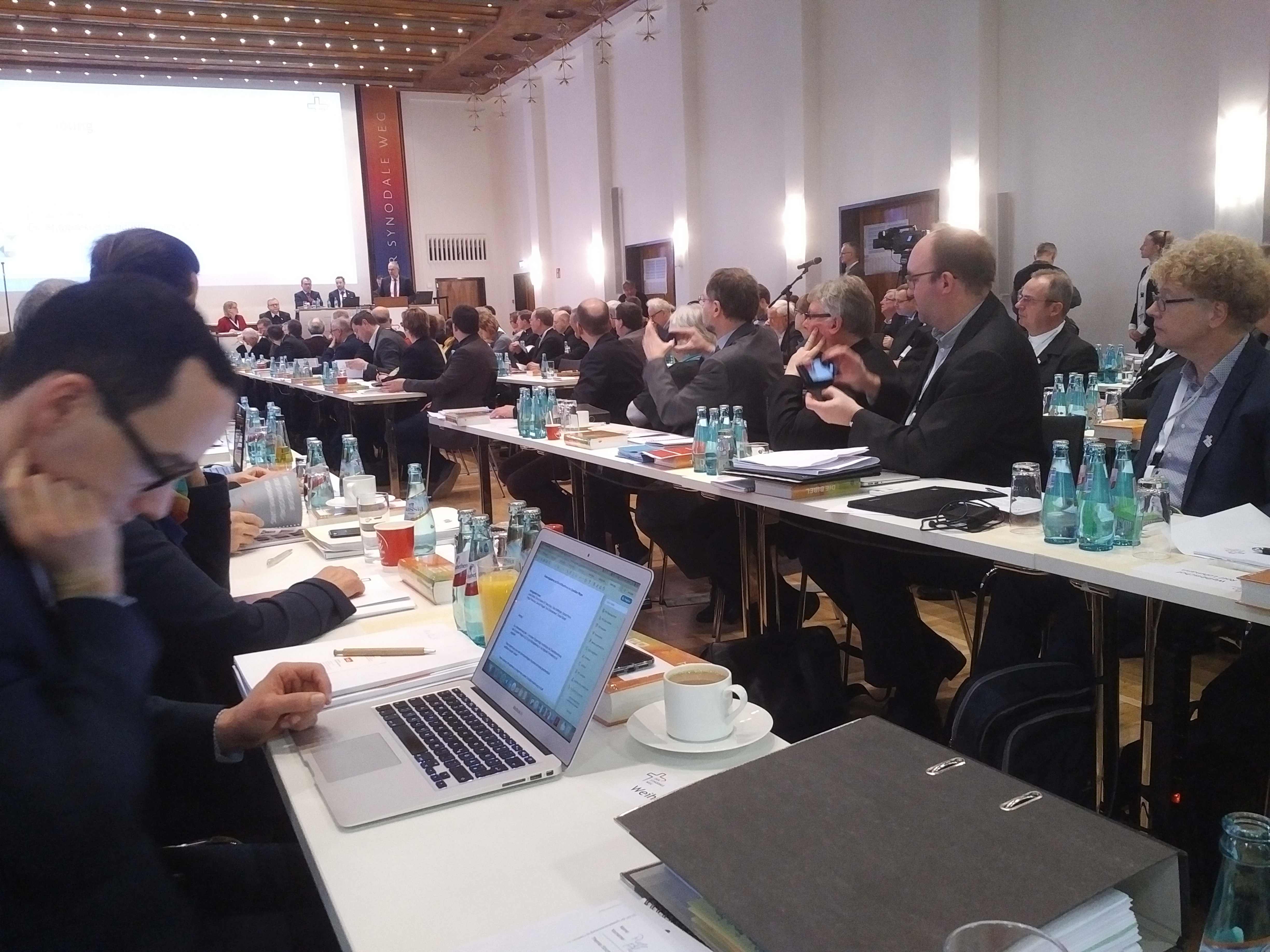 Winfried darf hier Anfang Februar beim Synodalen Weg das Bistum Hildesheim vertreten.