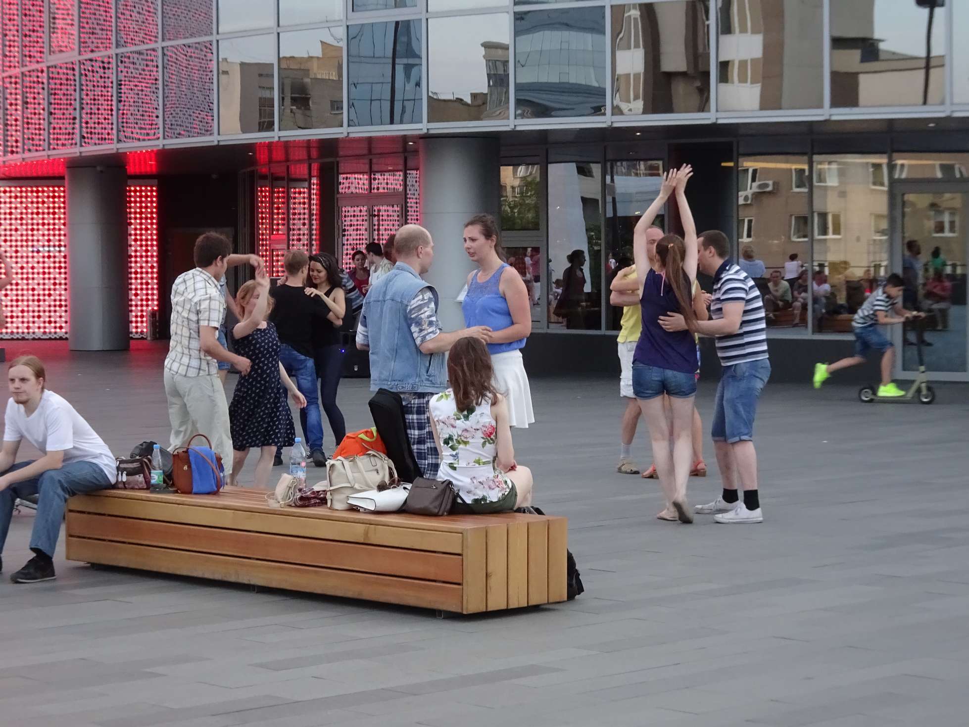 ...und Salsa getanzt.