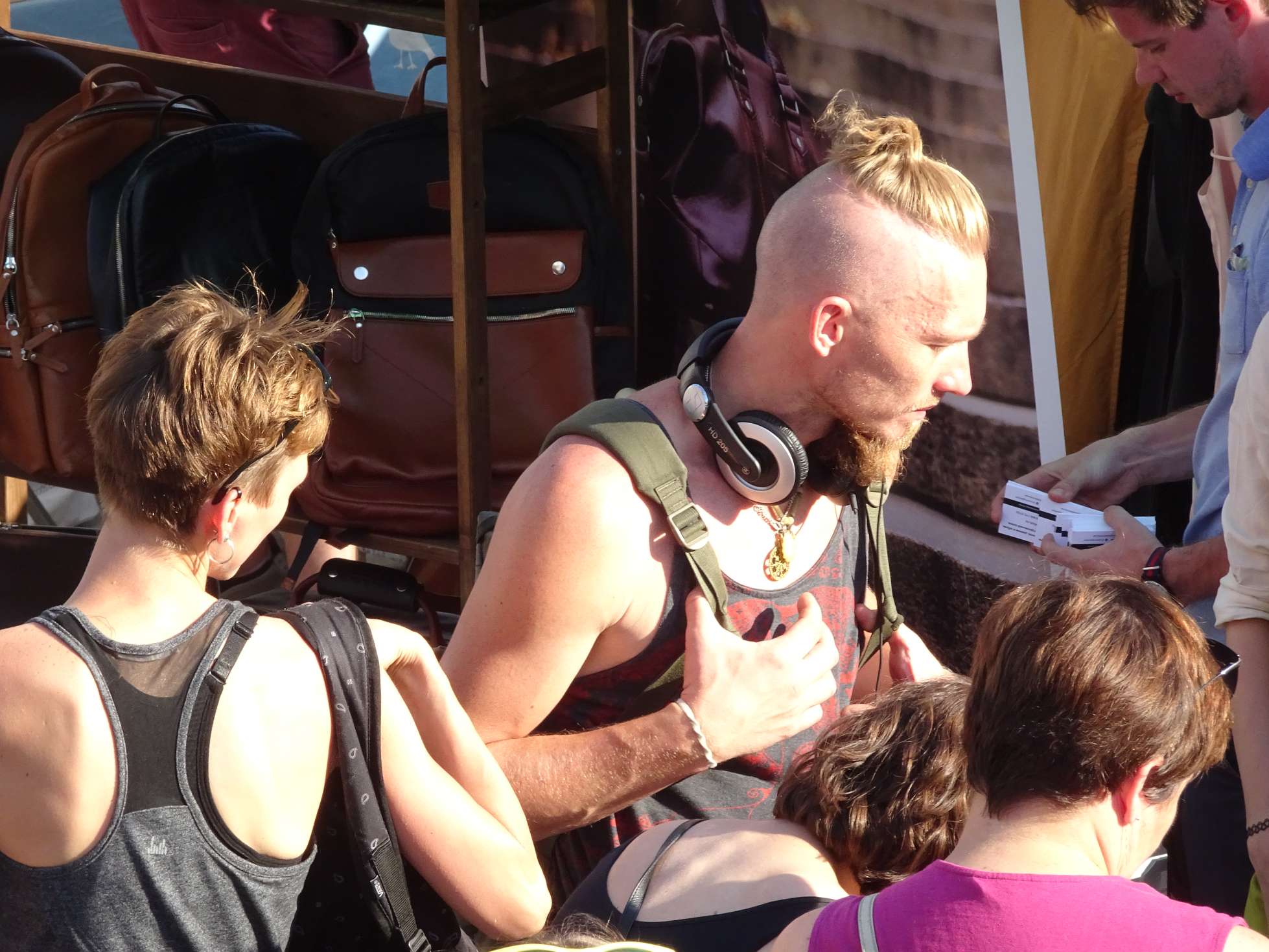 ...beherbergt heute u.a. Boutiquen und kritische Medienmacher...