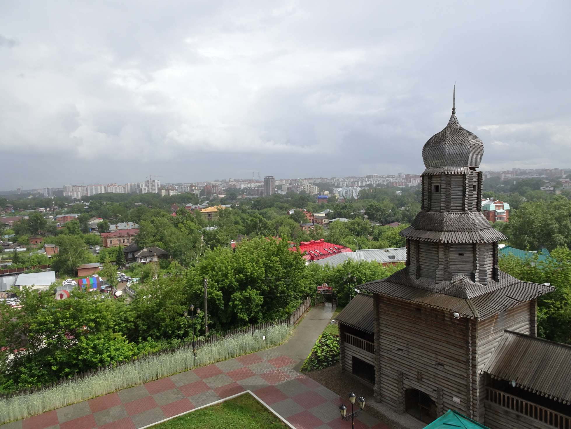 Ursprung der Stadt, die Festungsanlage, die auf Zar Boris Gudenow zurückgeht.