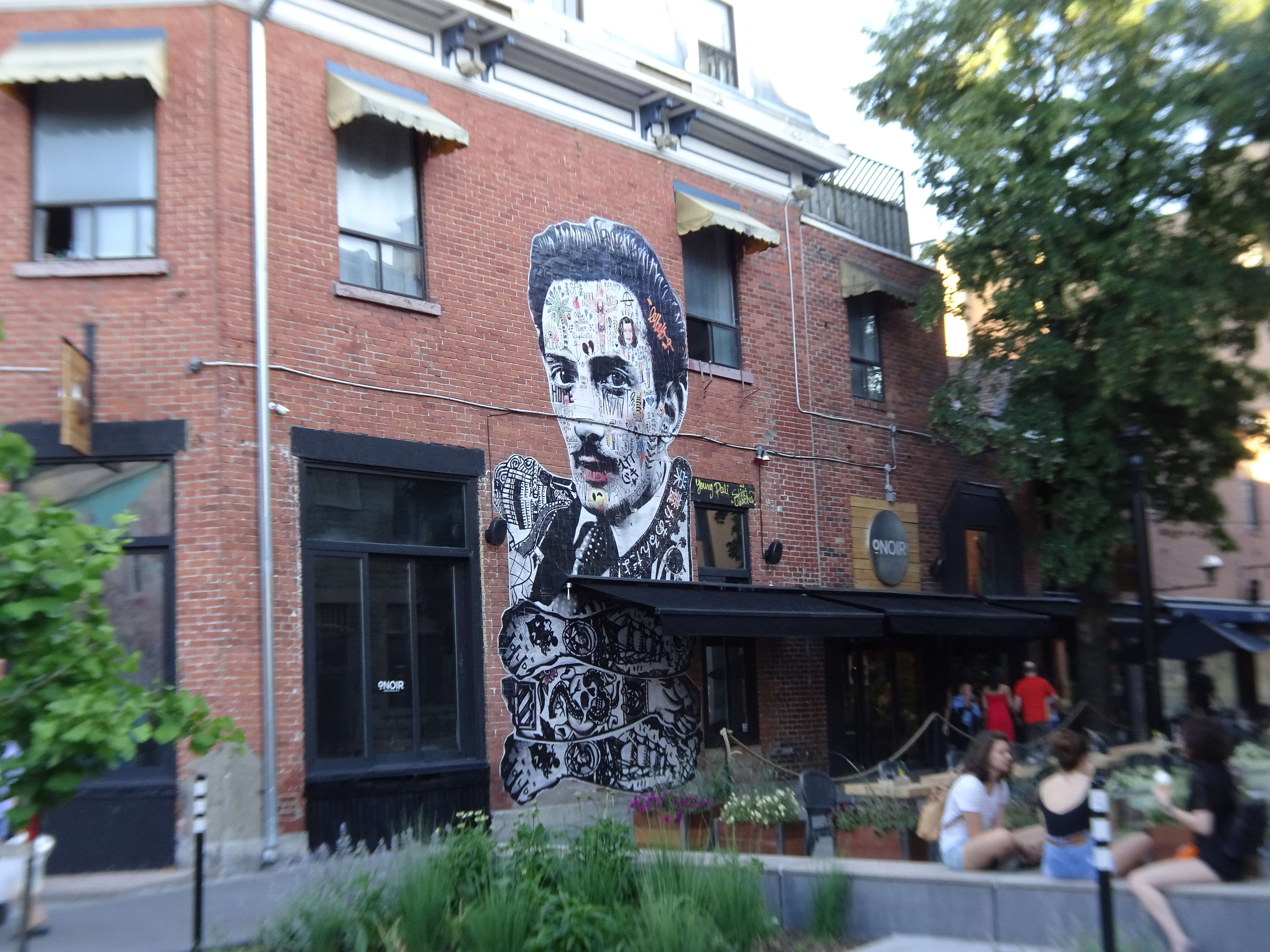 Wandmalereien gehen auch schön....