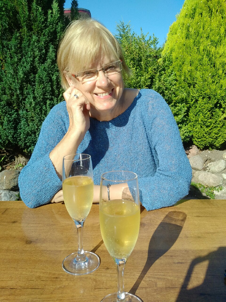 Prosecco und Sanddorn erfreuen Monika